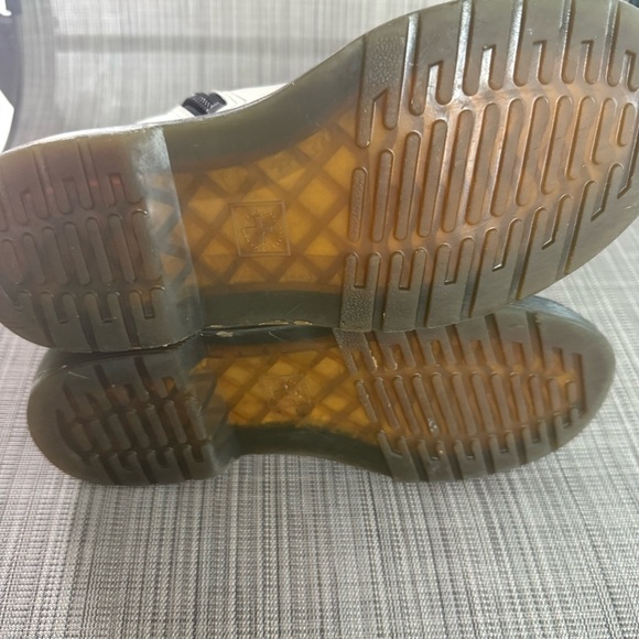 Dr. Martens White Leather Ankle Boots Size 2 - Picture 8 of 12